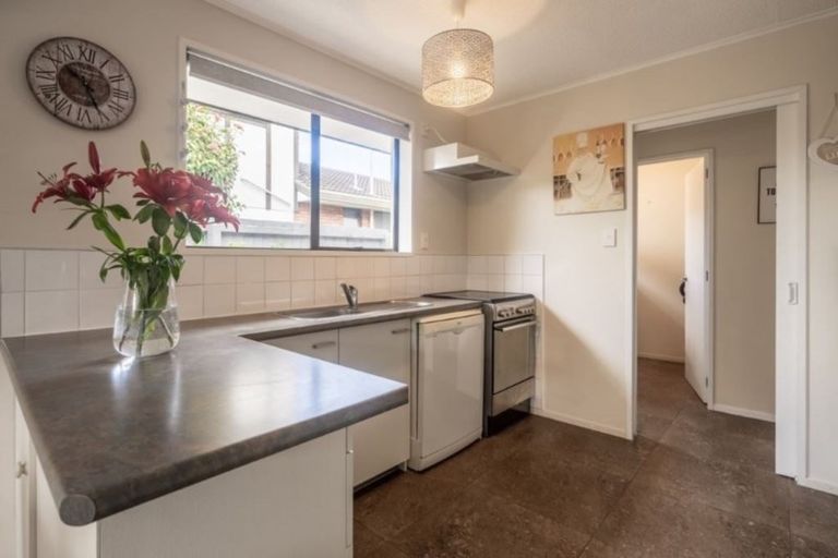 Photo of property in 5 Exton Street, Redwood, Christchurch, 8051