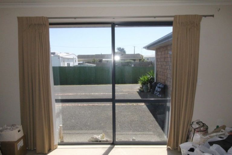 Photo of property in 64 Andrews Street, Foxton Beach, Foxton, 4815