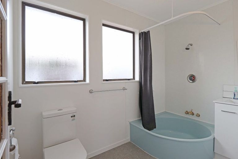 Photo of property in 14a Mossburn Grove, Kelson, Lower Hutt, 5010