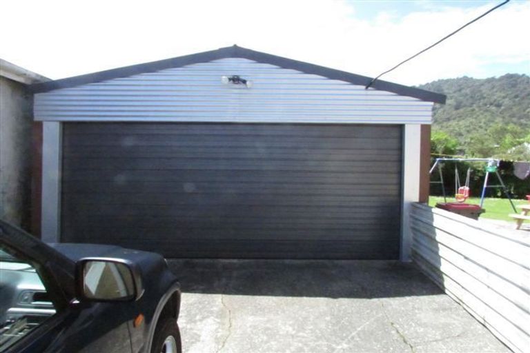 Photo of property in 35 Fox Street, Cobden, Greymouth, 7802