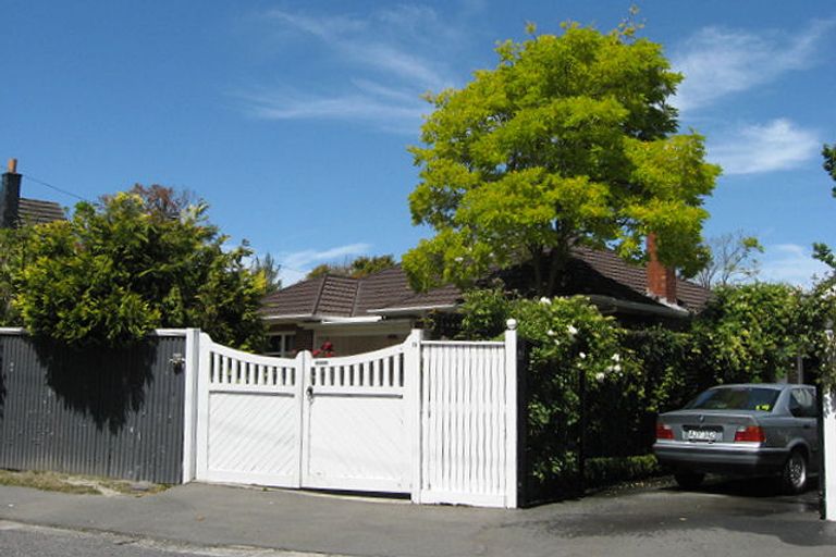Photo of property in 12 Wairarapa Terrace, Merivale, Christchurch, 8014