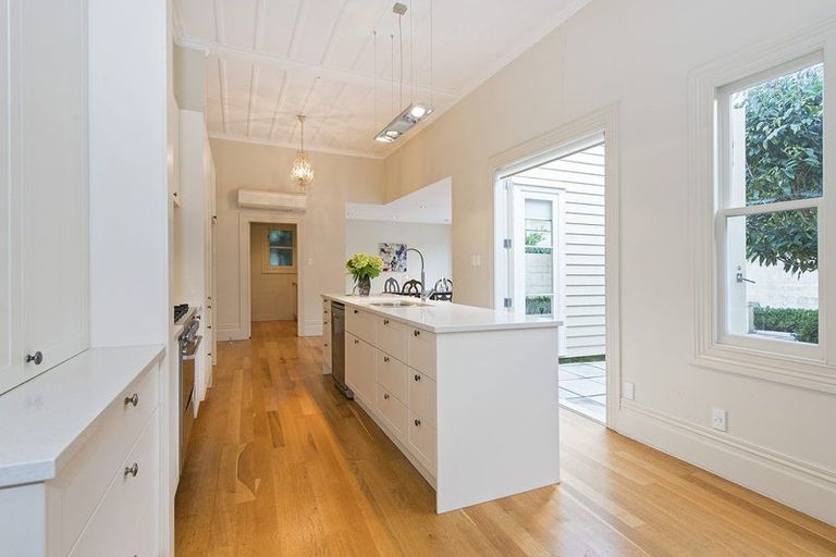 Photo of property in 3 Russell Street, Freemans Bay, Auckland, 1011