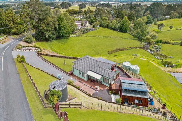 Photo of property in 52 Reid Road, Glenbrook, Waiuku, 2681