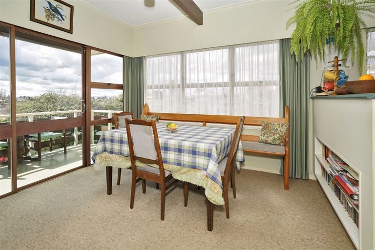 Photo of property in 8 Russleigh Drive, Dinsdale, Hamilton, 3204