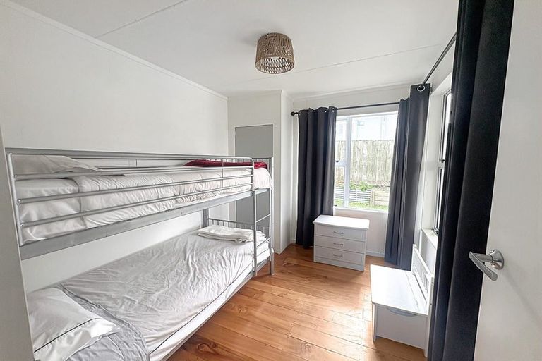 Photo of property in 4 Dawick Street, Foxton Beach, Foxton, 4815