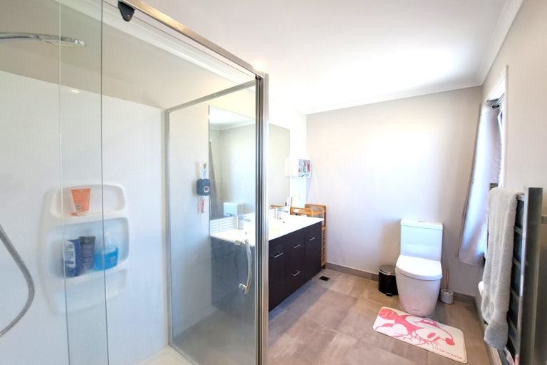 Photo of property in 28 Kauri Amber Road, Westgate, Auckland, 0614