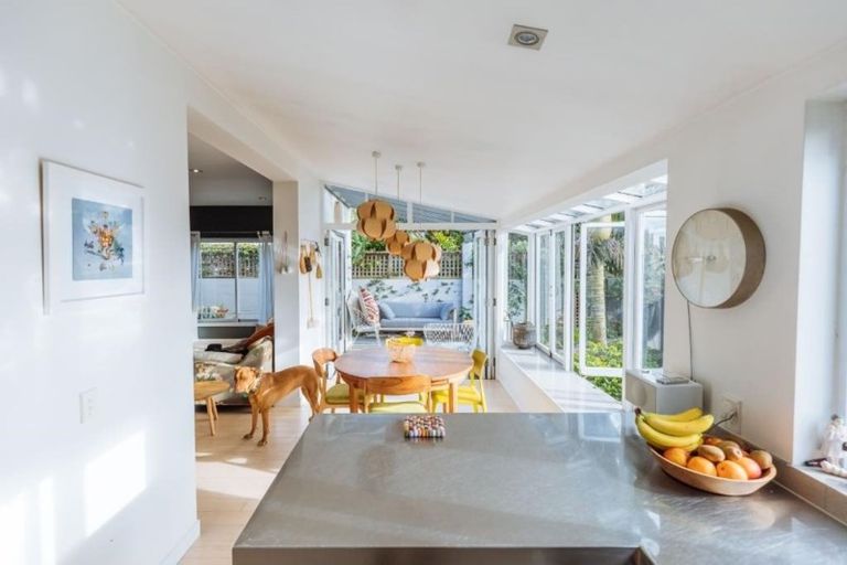 Photo of property in 26 Church Street, Devonport, Auckland, 0624