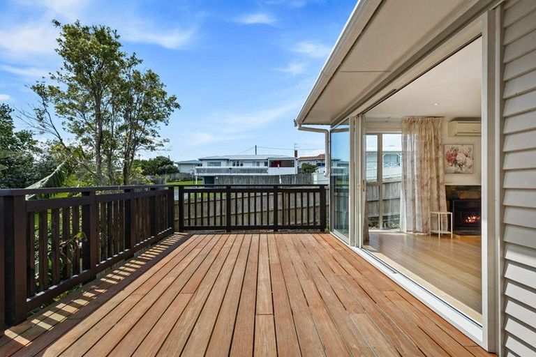 Photo of property in 185 Waimumu Road, Massey, Auckland, 0614