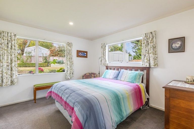 Photo of property in 22 Parkland Drive, Waipawa, 4210