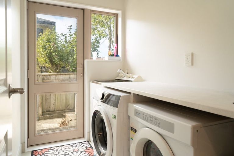 Photo of property in 8 Neston Grove, Churton Park, Wellington, 6037