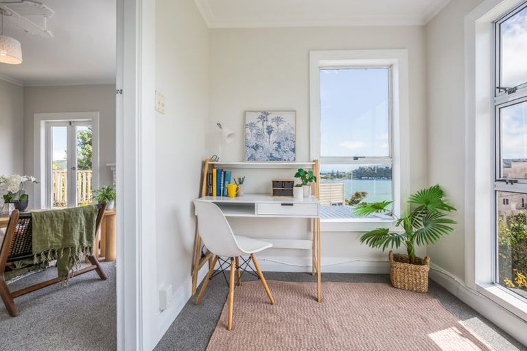 Photo of property in 78 Bayview Road, Paremata, Porirua, 5024