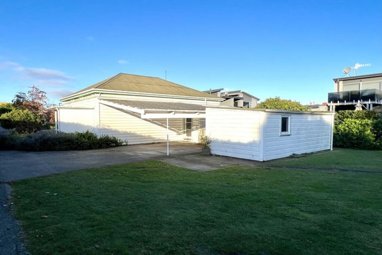 Photo of property in 53 Havelock Road, Havelock North, 4130
