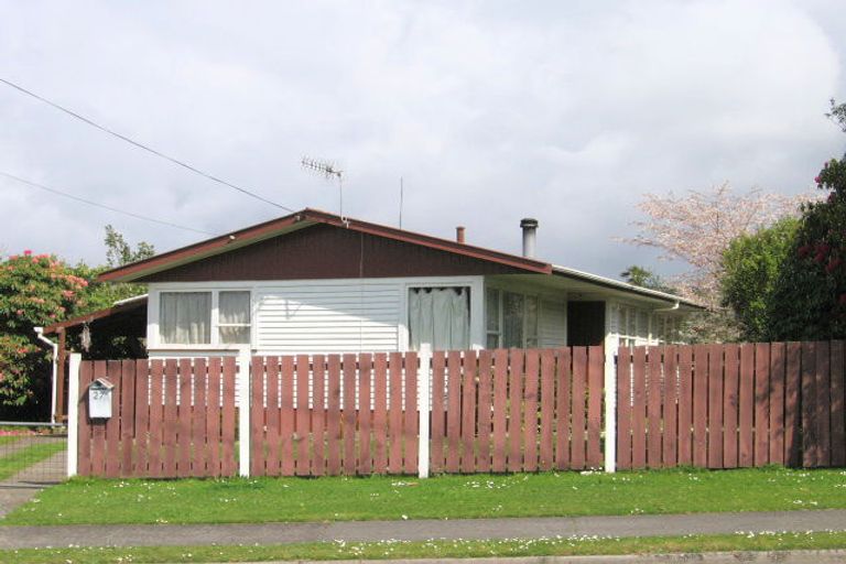 Photo of property in 27 Collie Drive, Pukehangi, Rotorua, 3015