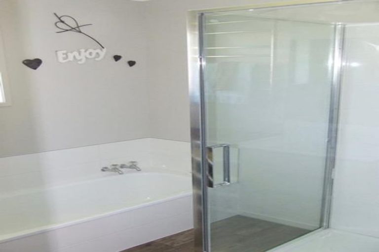 Photo of property in 3a Culzean Grove, Bell Block, New Plymouth, 4312