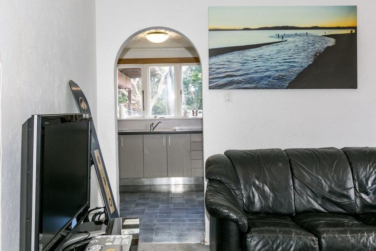 Photo of property in 64 Charles Street, Westshore, Napier, 4110