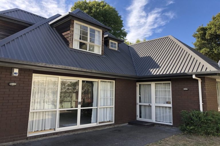 Photo of property in 70a Straven Road, Fendalton, Christchurch, 8014