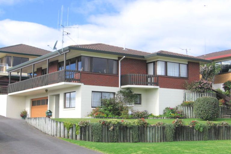 Photo of property in 15a Oceanview Road, Mount Maunganui, 3116