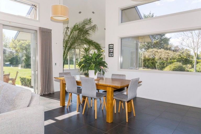 Photo of property in 239 Adelaide Road, Dannevirke, 4930