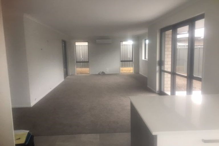 Photo of property in 24 Taffe Crescent, Pyes Pa, Tauranga, 3112