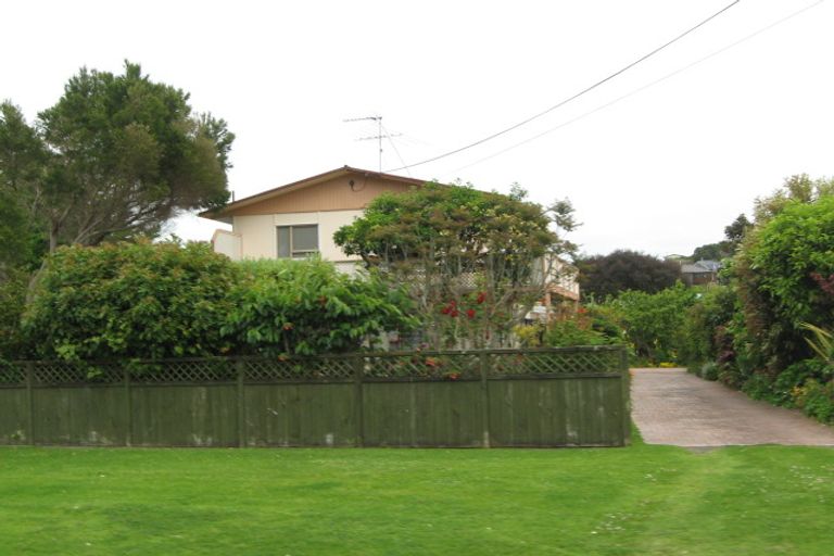 Photo of property in 44 Ladies Mile, Manly, Whangaparaoa, 0930