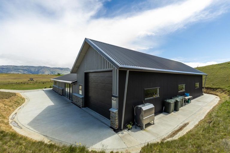 Photo of property in 211 Mcarthur Road, Springvale, Alexandra, 9391