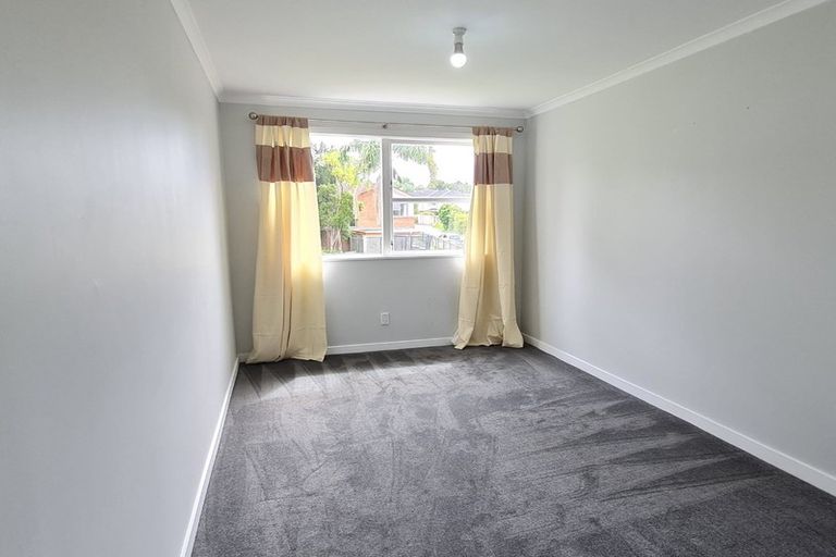 Photo of property in 38 Normanton Street, Glenfield, Auckland, 0629