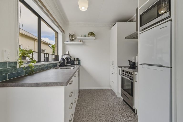 Photo of property in 33a Hargest Crescent, Saint Kilda, Dunedin, 9012