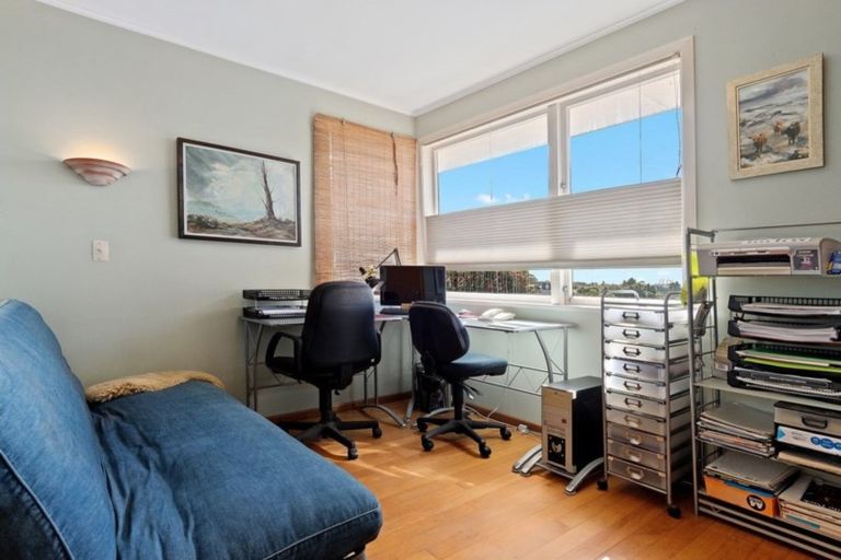 Photo of property in 18 Bristol Avenue, Brookfield, Tauranga, 3110