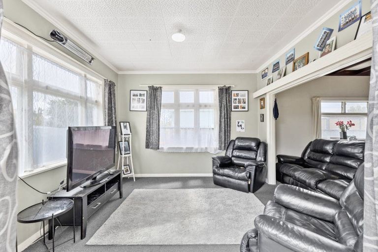 Photo of property in 64 Lyndhurst Street, Takaro, Palmerston North, 4412