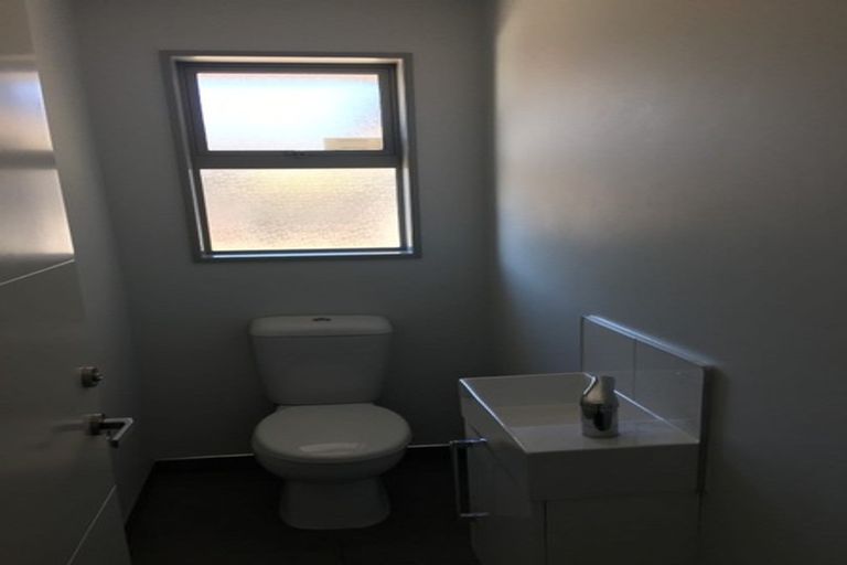 Photo of property in 10a Henley Close, Rolleston, 7614