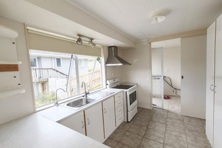 Photo of property in 1/127 Spinella Drive, Bayview, Auckland, 0629