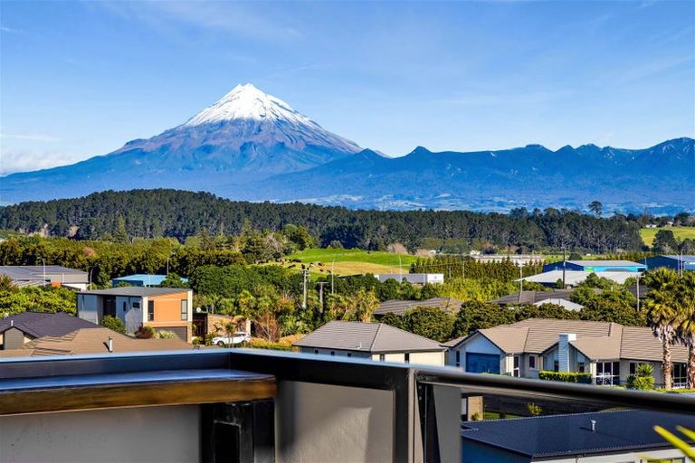 Photo of property in 16a Links Drive, Waiwhakaiho, New Plymouth, 4312