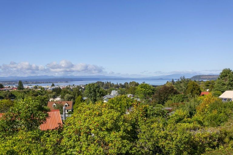 Photo of property in 10 Kahurangi Drive, Rangatira Park, Taupo, 3330