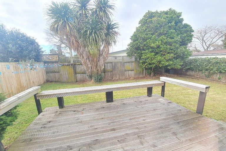 Photo of property in 77a Pahiatua Street, Hokowhitu, Palmerston North, 4410