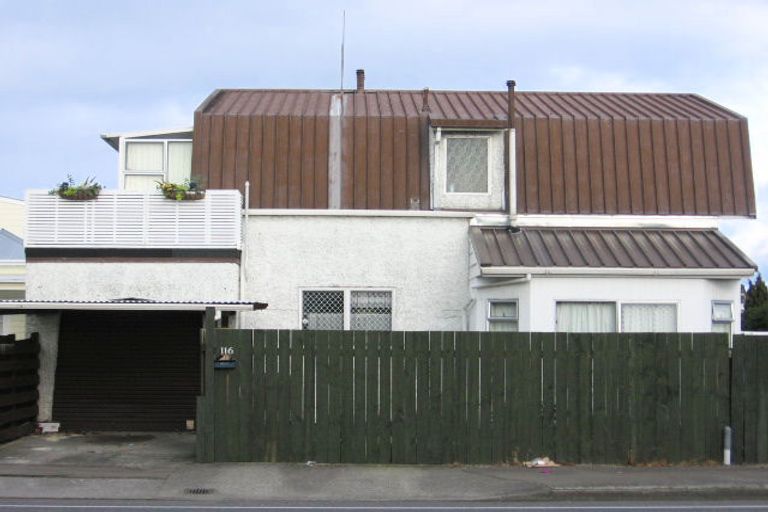 Photo of property in 116 Featherston Street, Palmerston North, 4410