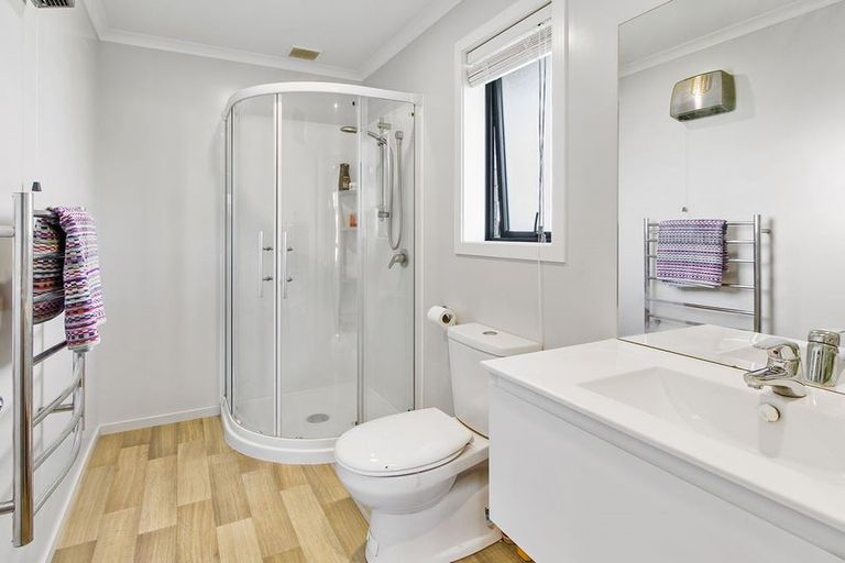 Photo of property in 16 Eric Batchelor Place, Waimate, 7924