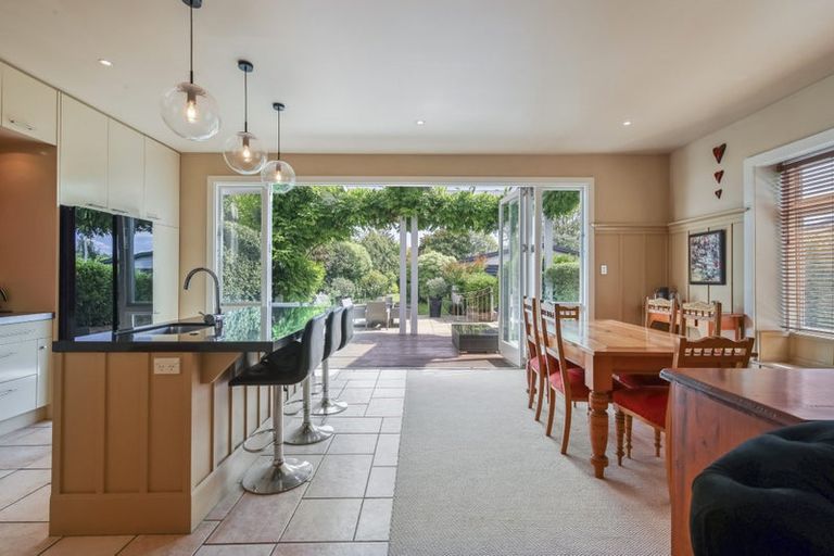 Photo of property in 35 Aylmer Street, Somerfield, Christchurch, 8024