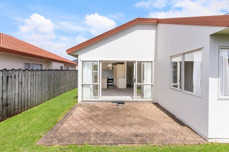 Photo of property in 1/5 Dana Place, Somerville, Auckland, 2014