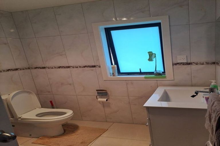 Photo of property in 668 Pakuranga Road, Howick, Auckland, 2010