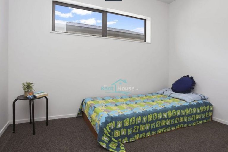 Photo of property in 38 Matawhanga Drive, Wattle Downs, Auckland, 2103