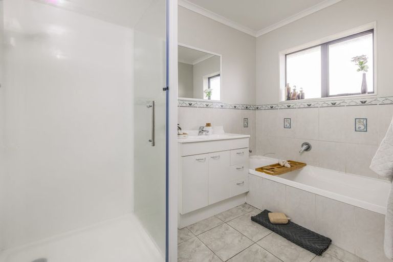 Photo of property in 94c Palmers Road, Clendon Park, Auckland, 2103