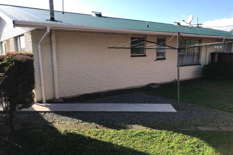 Photo of property in 2/109 Domain Terrace, Spreydon, Christchurch, 8024