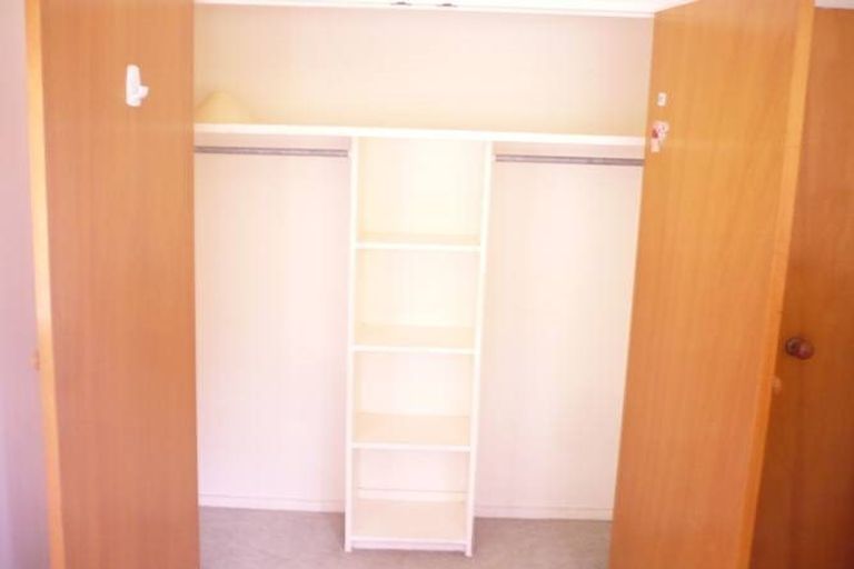 Photo of property in 28 Ronald Macken Place, Windsor Park, Auckland, 0632