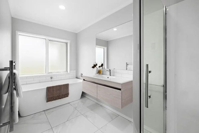 Photo of property in 170 Eskridge Drive, Eskdale, Napier, 4182