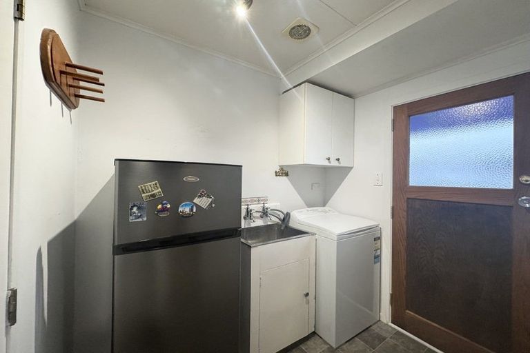 Photo of property in 8 Kew Grove, Wainuiomata, Lower Hutt, 5014
