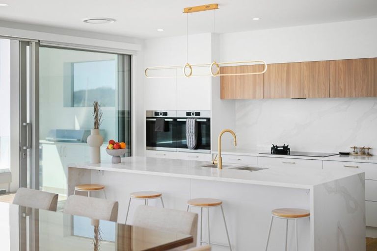 Photo of property in 8 Awatea Drive, Whitianga, 3510