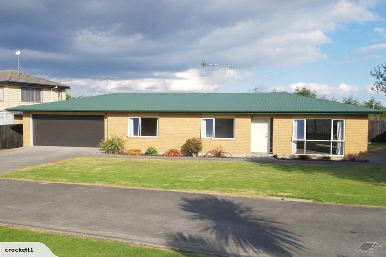 Photo of property in 15 Hocken Place, Mangere Bridge, Auckland, 2022