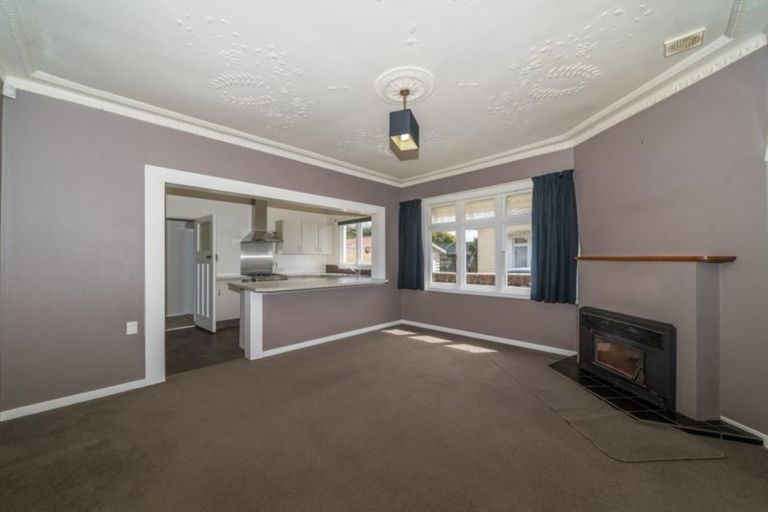 Photo of property in 18 Kowhai Avenue, Takaro, Palmerston North, 4410
