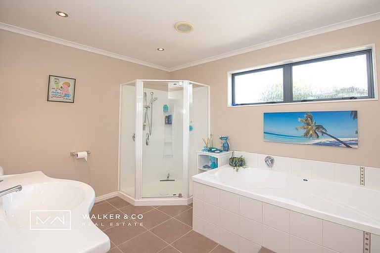 Photo of property in 39 Ebdentown Street, Ebdentown, Upper Hutt, 5018