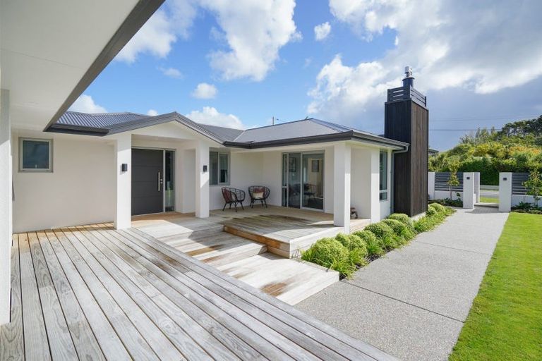 Photo of property in 8 Allan Street, Otatara, Invercargill, 9879